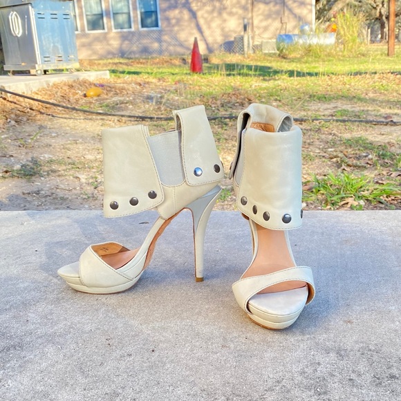 L.A.M.B. Shoes - Gwen Stefani L.A.M.B. heels